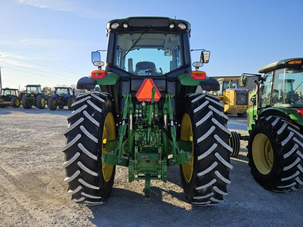 Image for 2024 John Deere 6175M