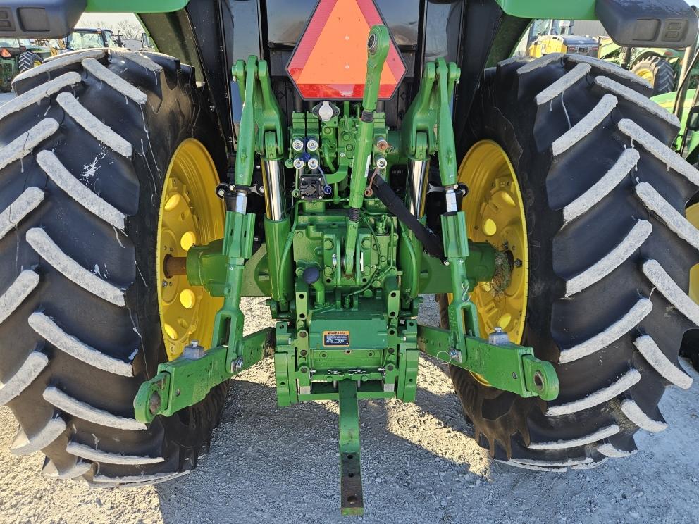 Image for 2024 John Deere 6175M