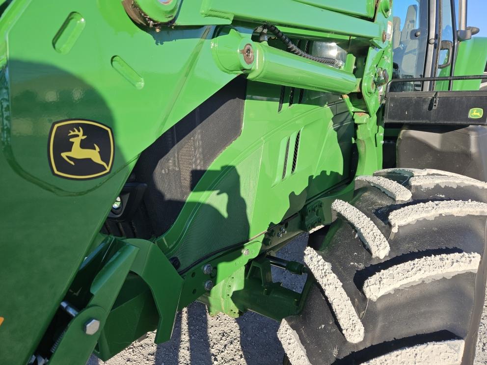 Image for 2024 John Deere 6175M