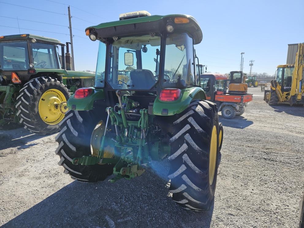 Image for 2011 John Deere 5085M