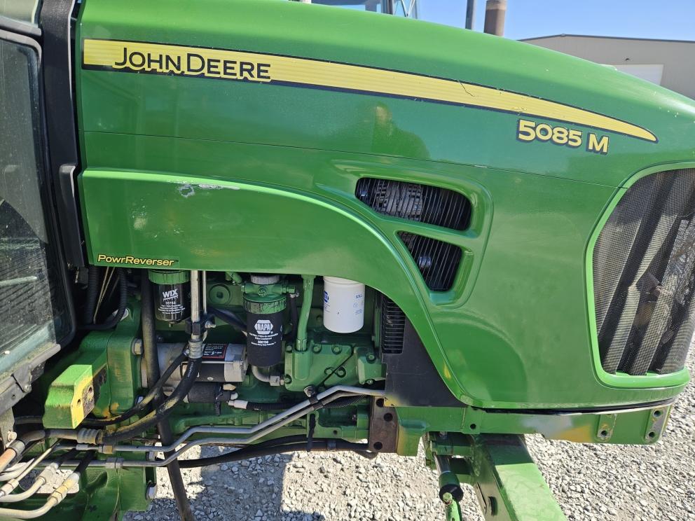 Image for 2011 John Deere 5085M