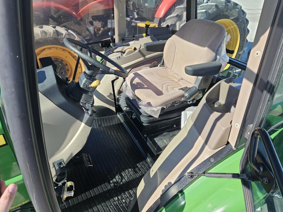 Image for 2011 John Deere 5085M