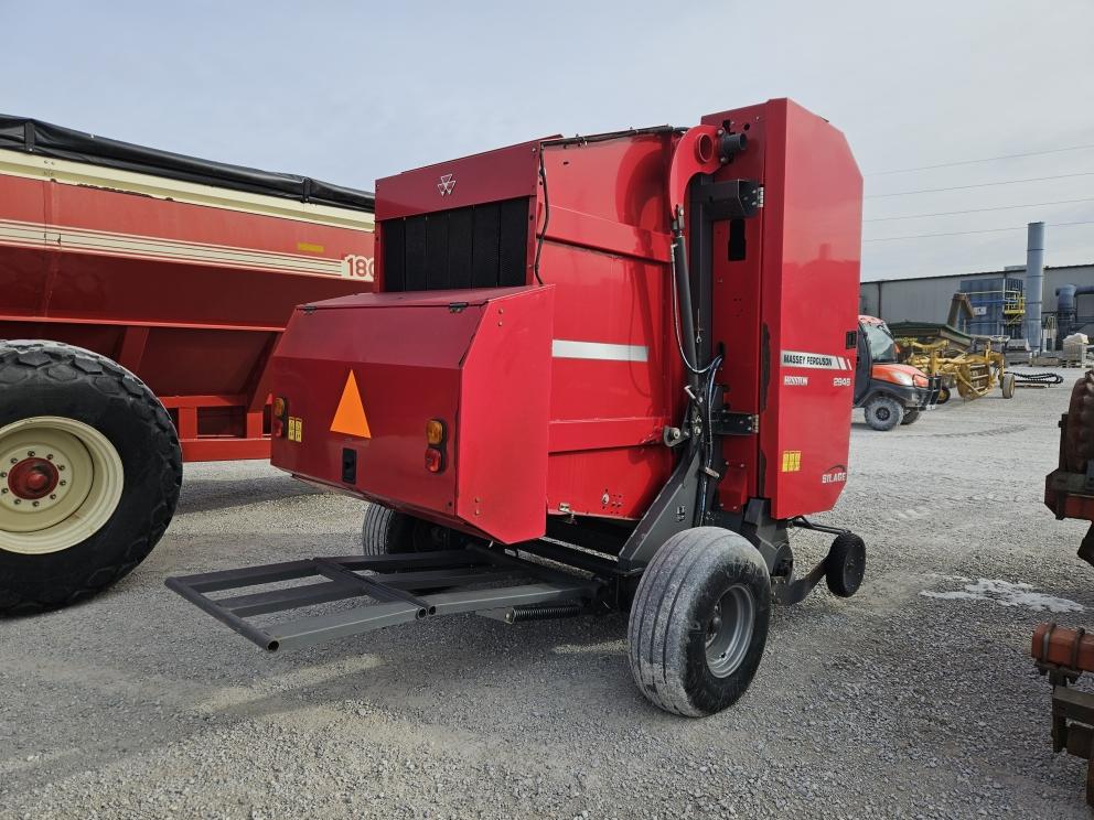 Image for 2015 Massey Ferguson 2946