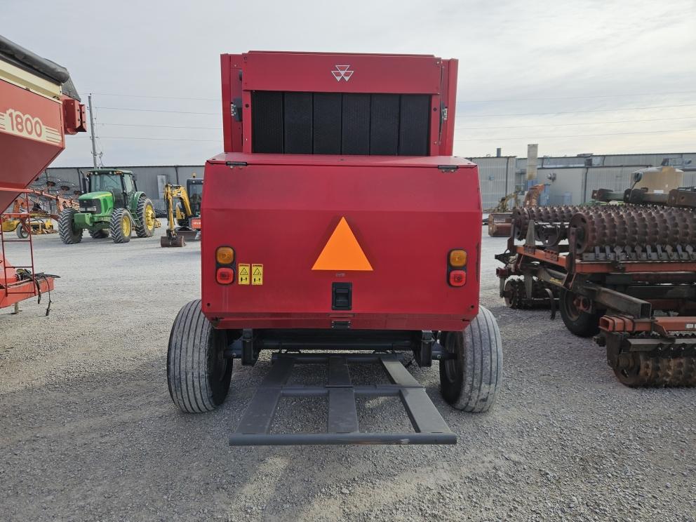 Image for 2015 Massey Ferguson 2946