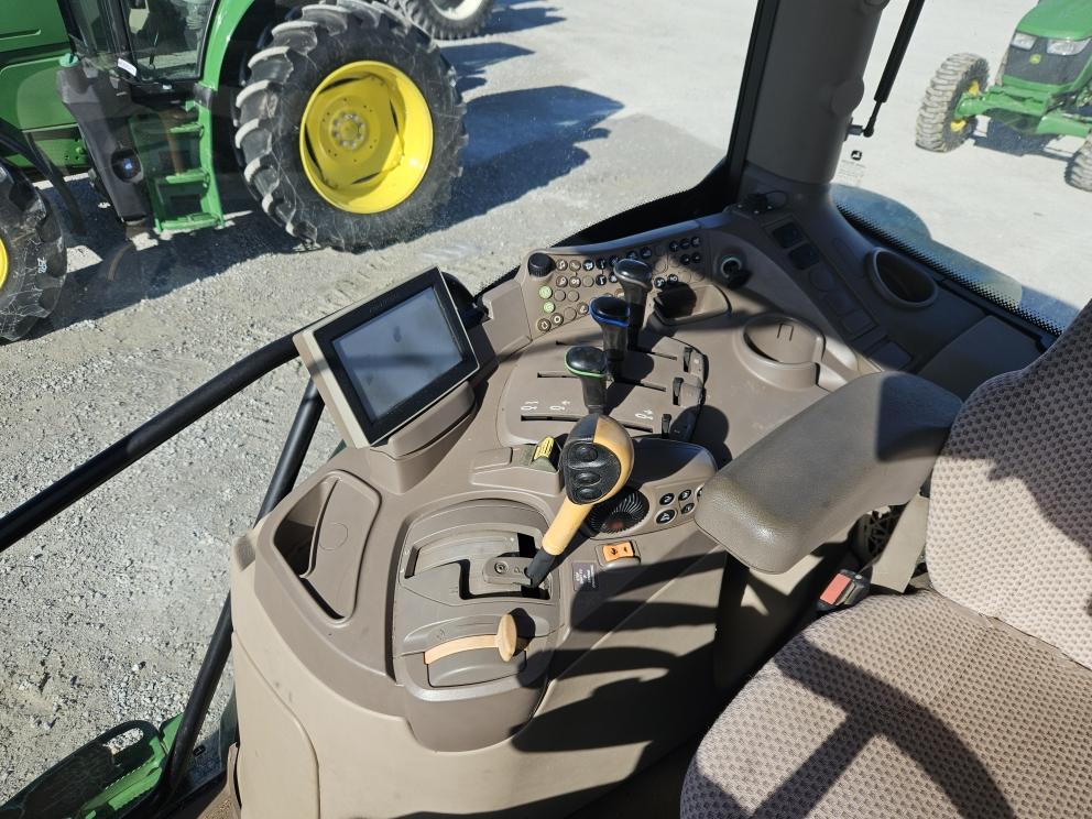 Image for 2017 John Deere 6130R