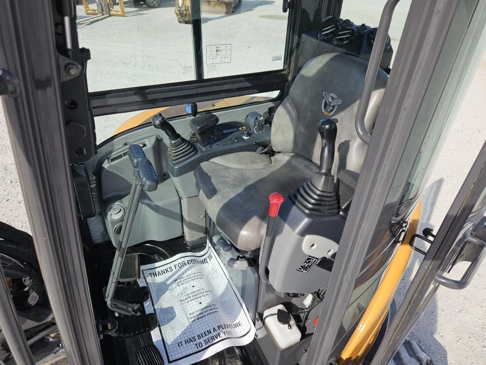 Image for 2019 Case CX37C