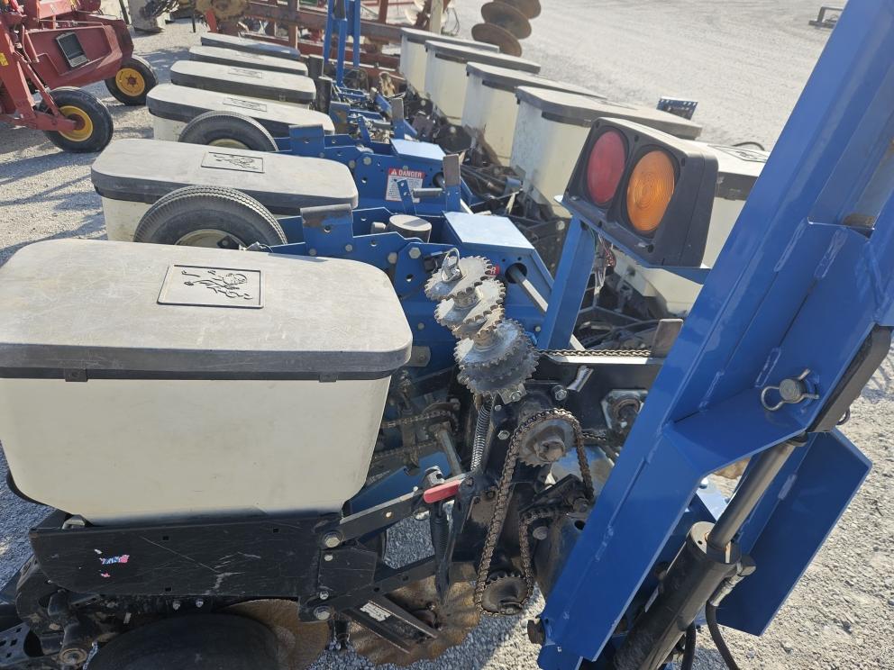Image for 2004 Kinze 3000