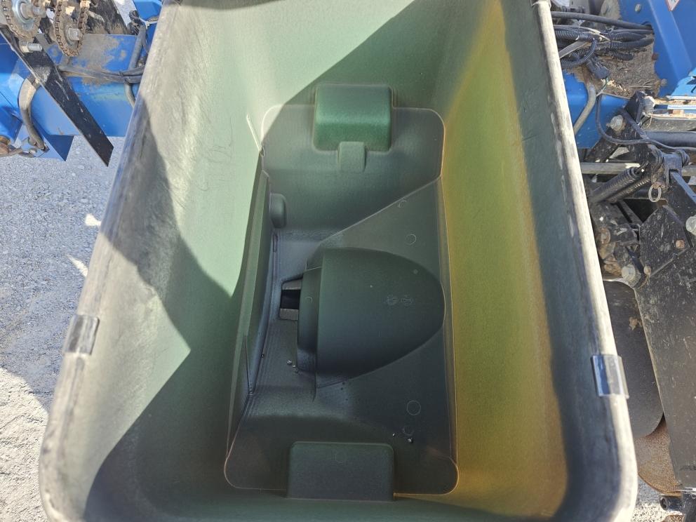 Image for 2004 Kinze 3000