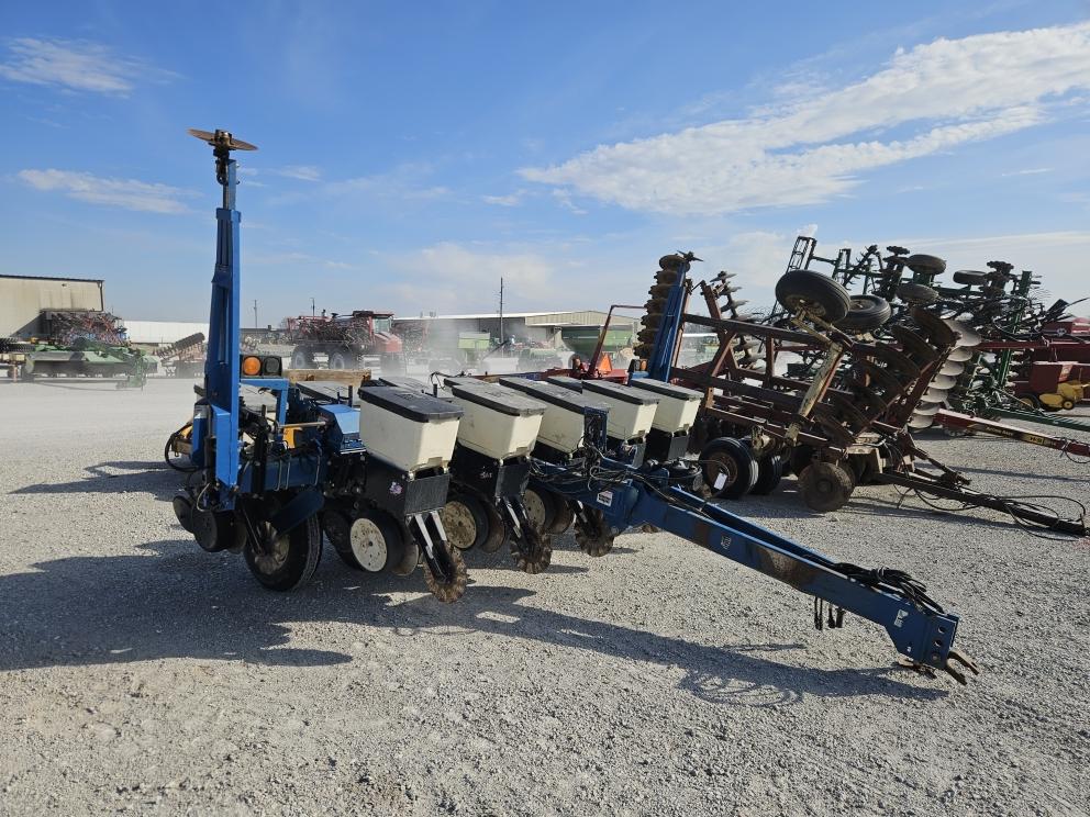 Image for 2004 Kinze 3000