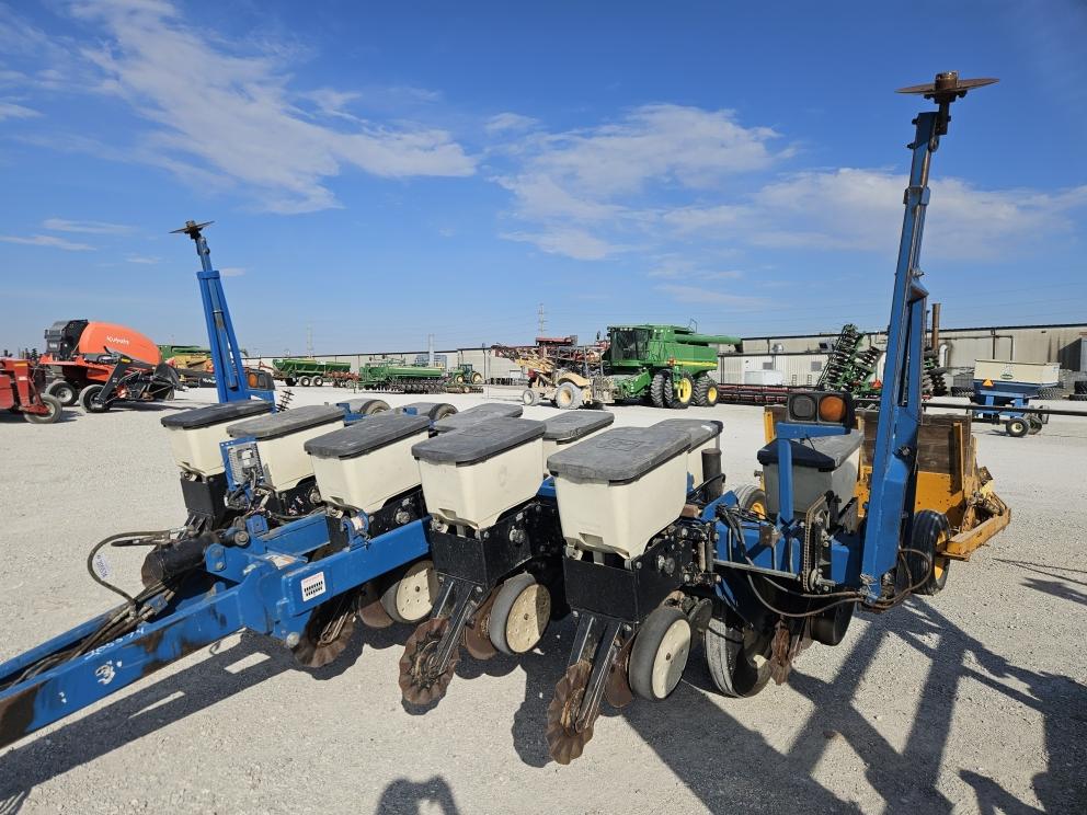 Image for 2004 Kinze 3000