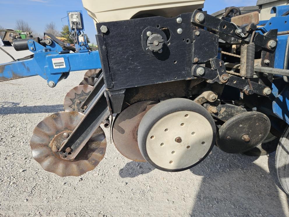 Image for 2004 Kinze 3000