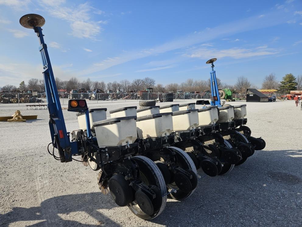 Image for 2004 Kinze 3000