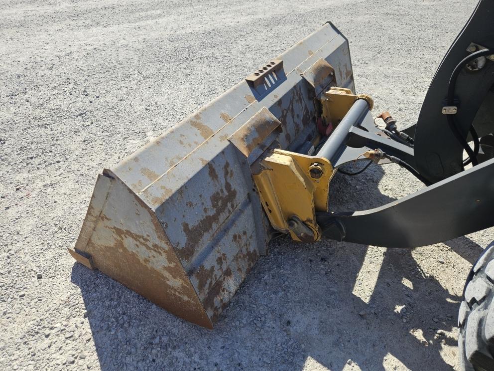 Image for 2013 John Deere 204K