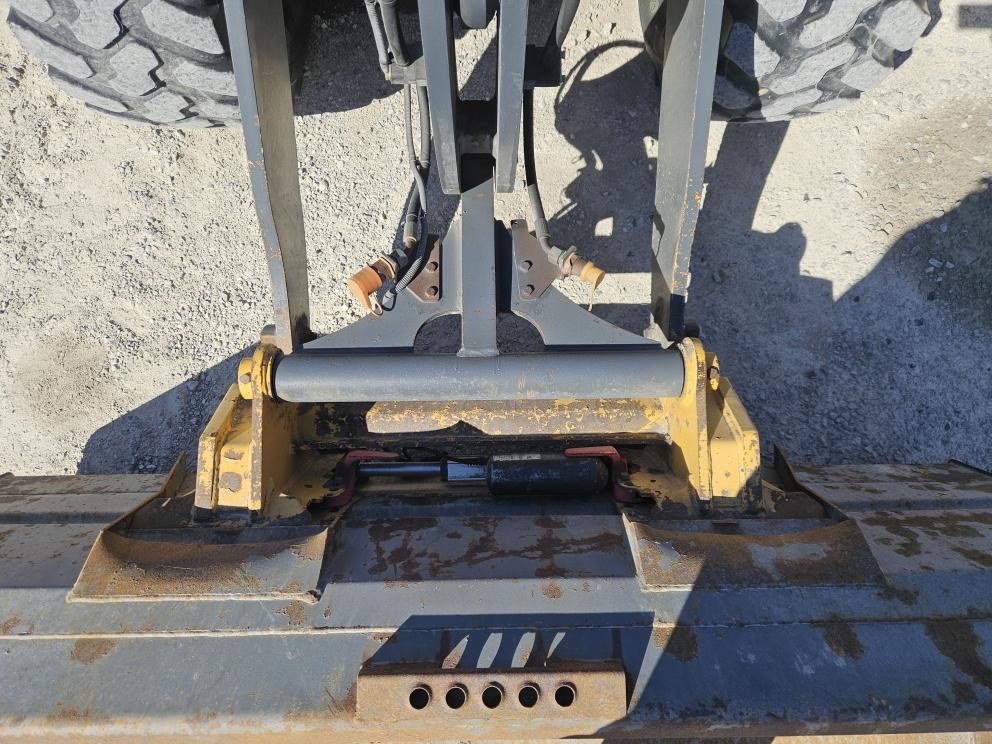 Image for 2013 John Deere 204K