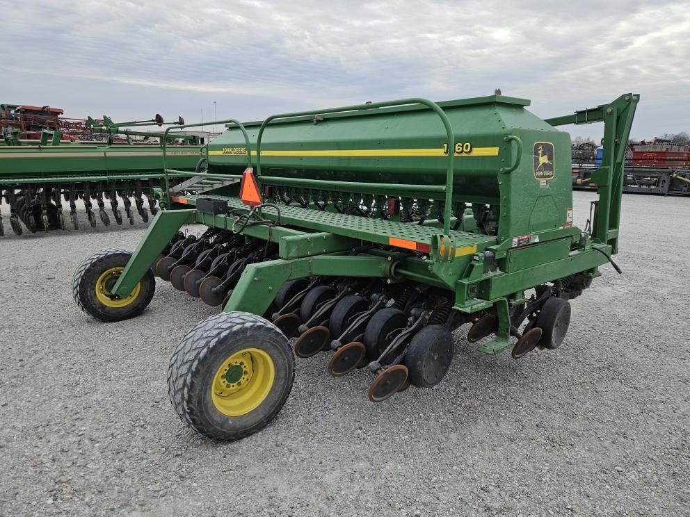 Image for 1999 John Deere 1560
