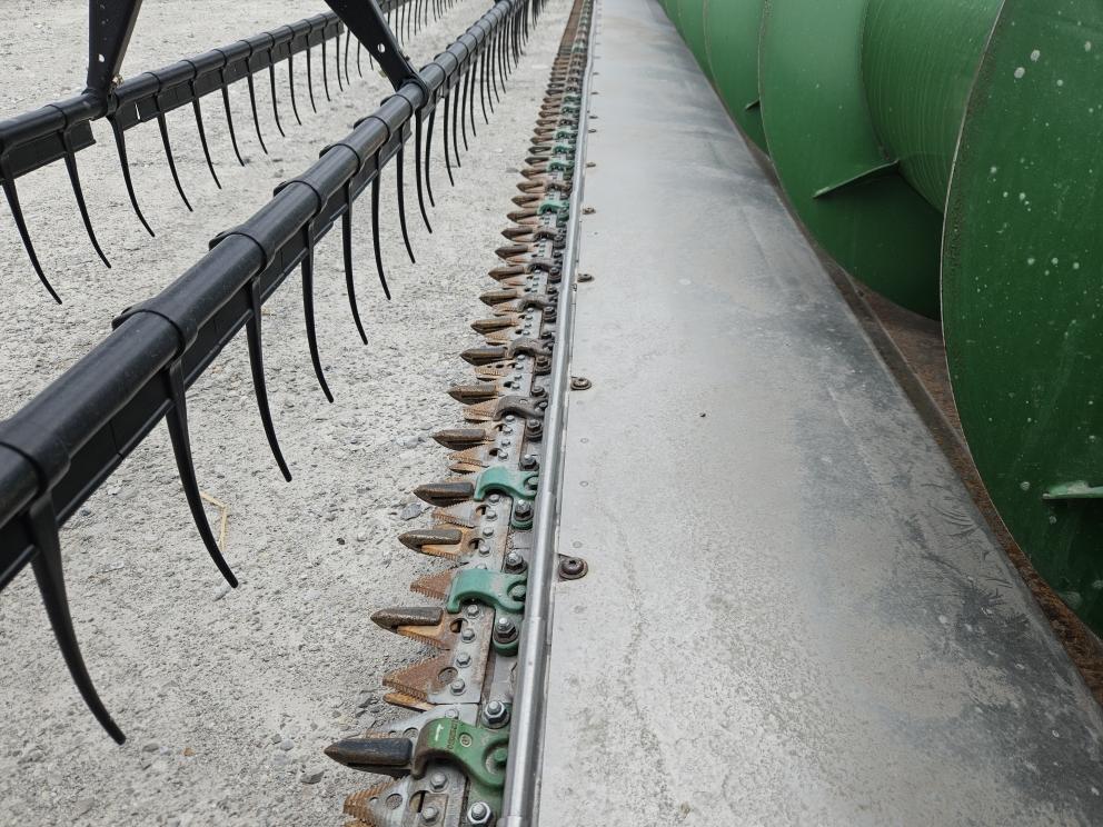 Image for 2010 John Deere 635F