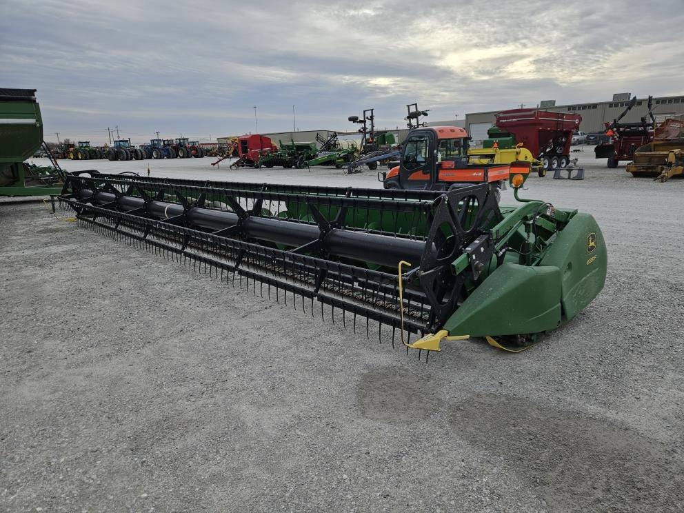 Image for 2010 John Deere 635F