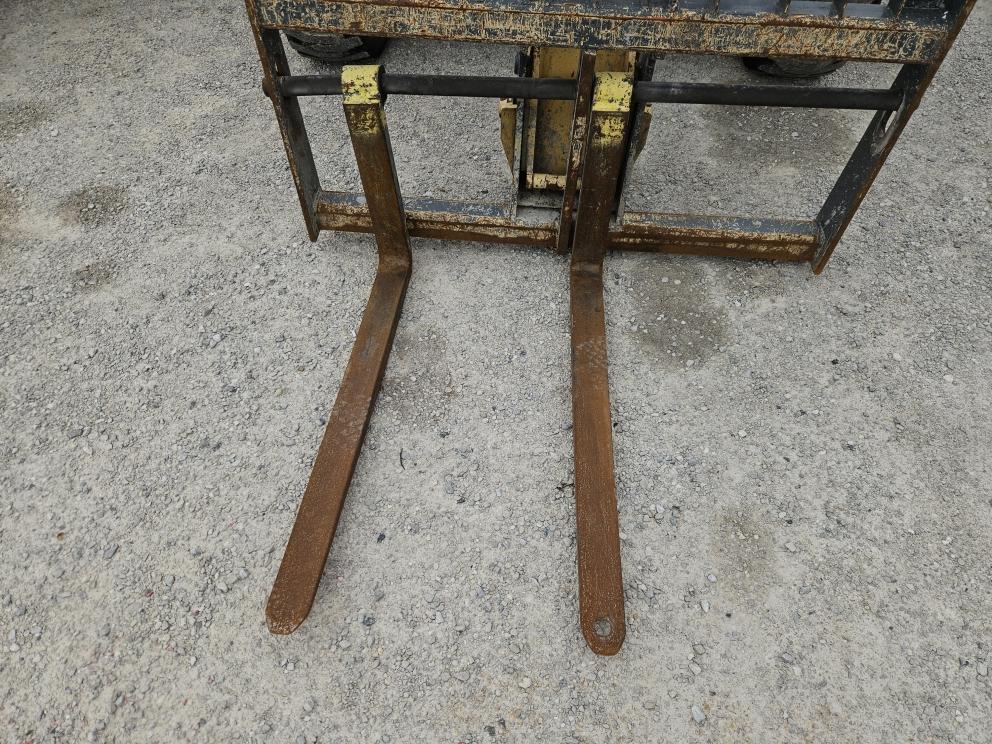 Image for 2013 Gehl RS6-34