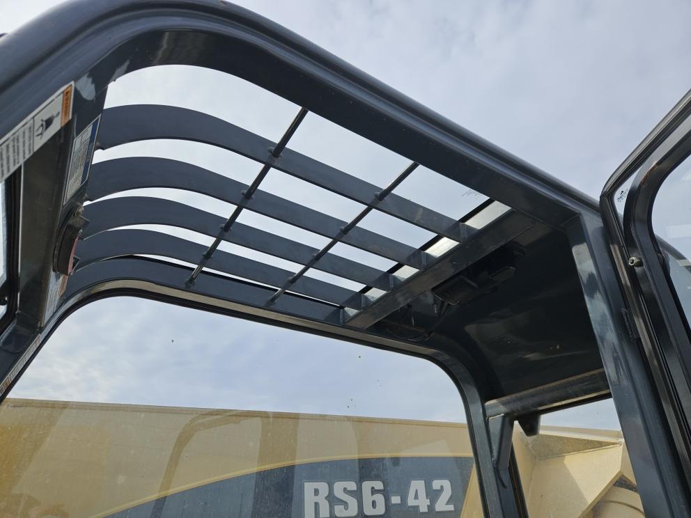 Image for 2015 Gehl RS6-42