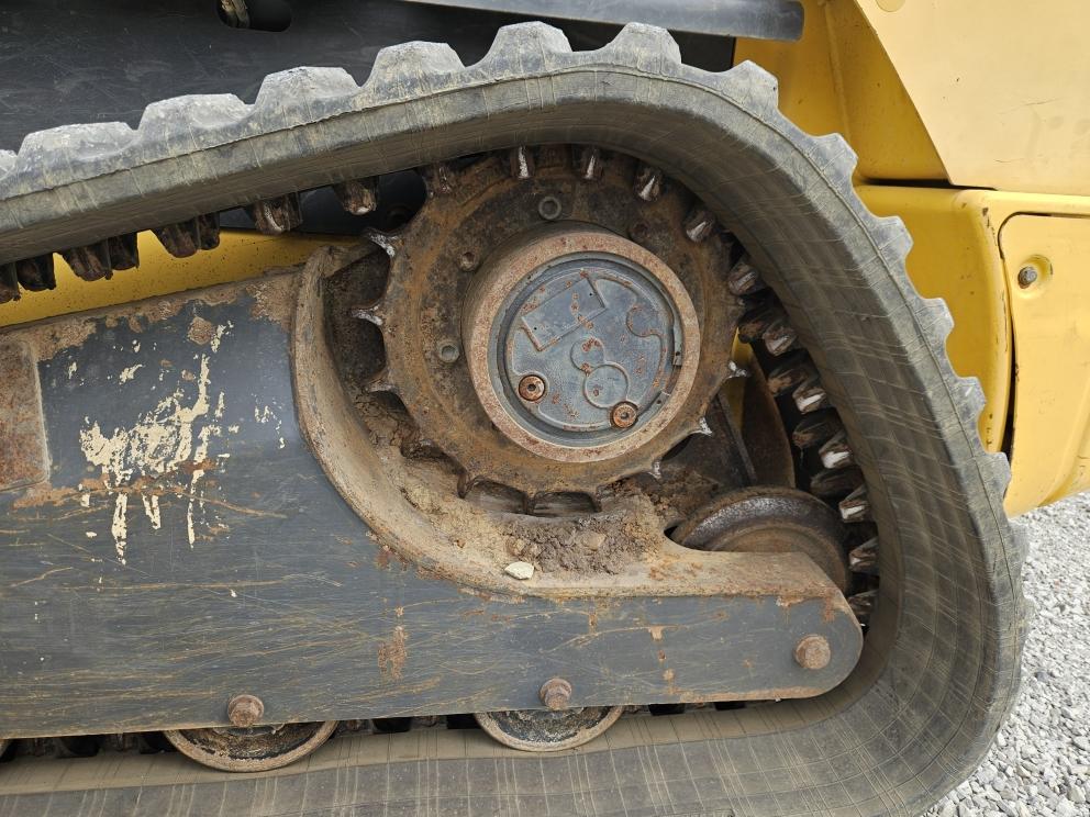 Image for 2012 New Holland C238