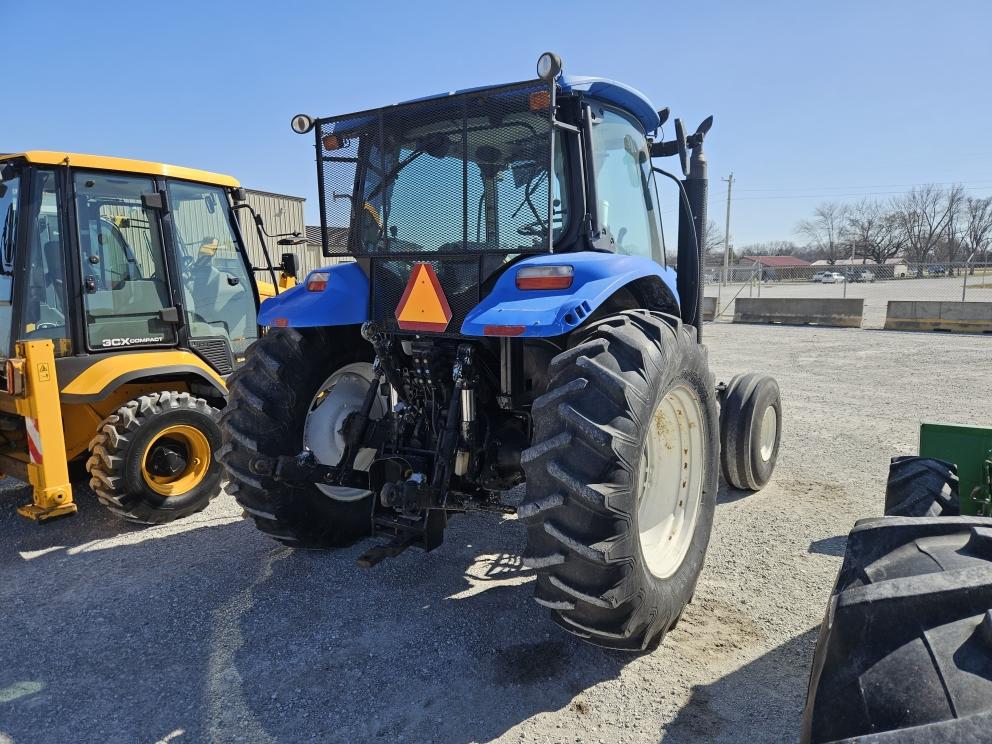 Image for 2010 New Holland T6030