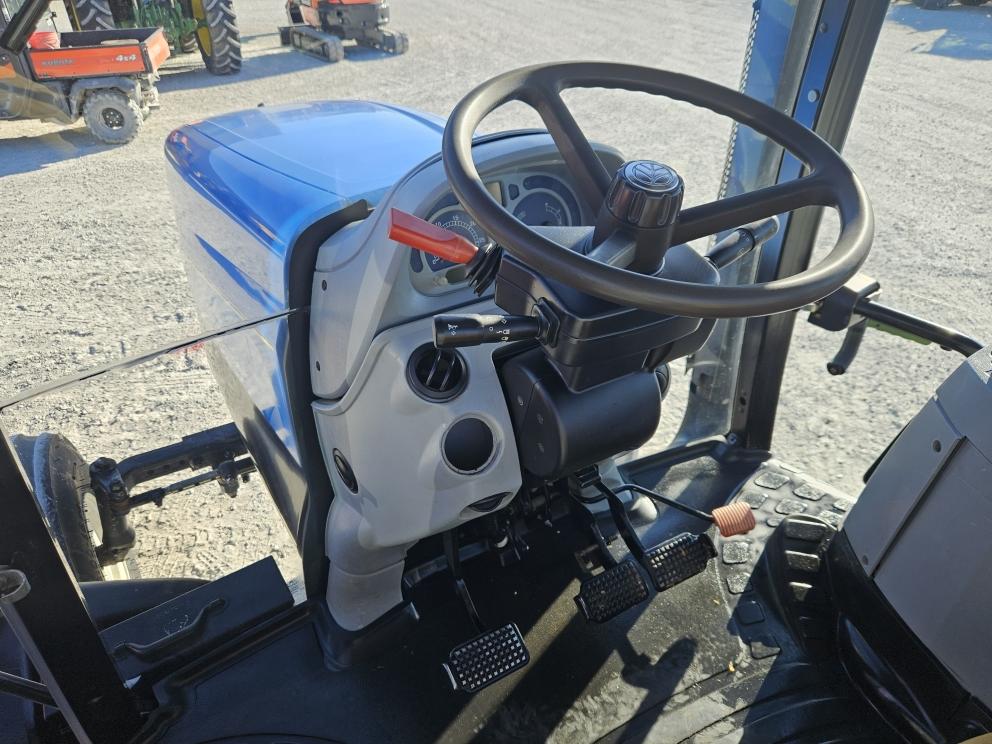 Image for 2010 New Holland T6030