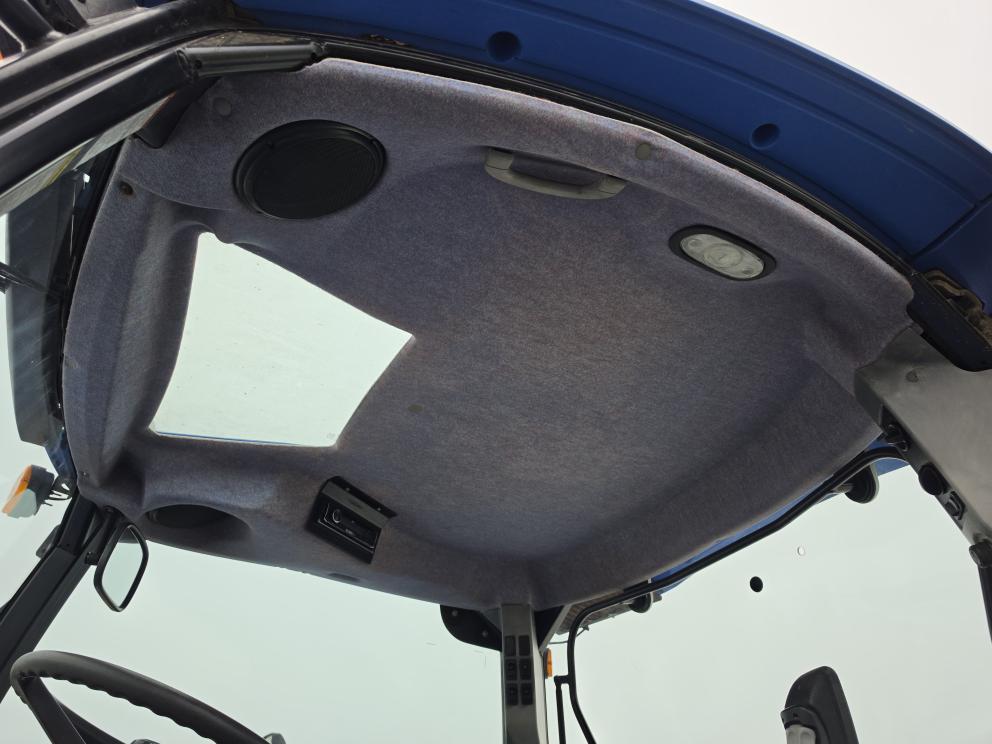 Image for 2006 New Holland TS110A