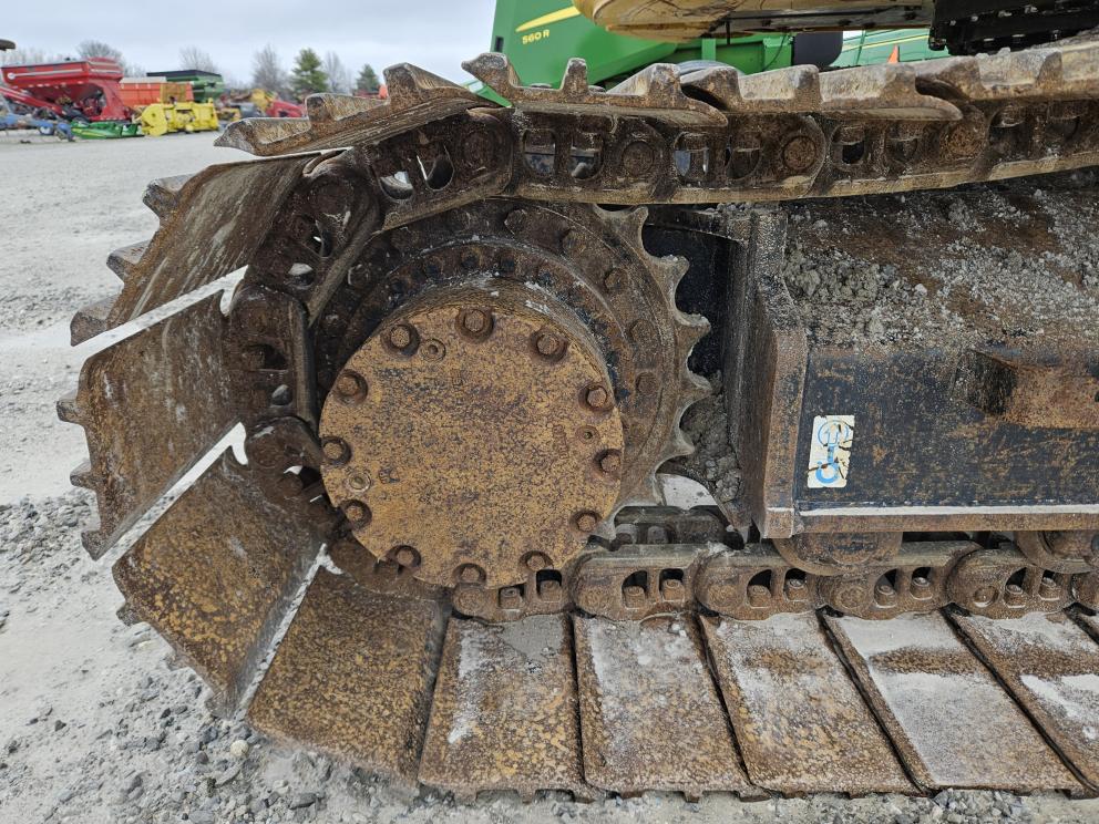 Image for 2018 John Deere 245G