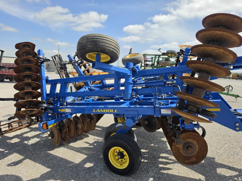 Image for 2014 Landoll 6230-21