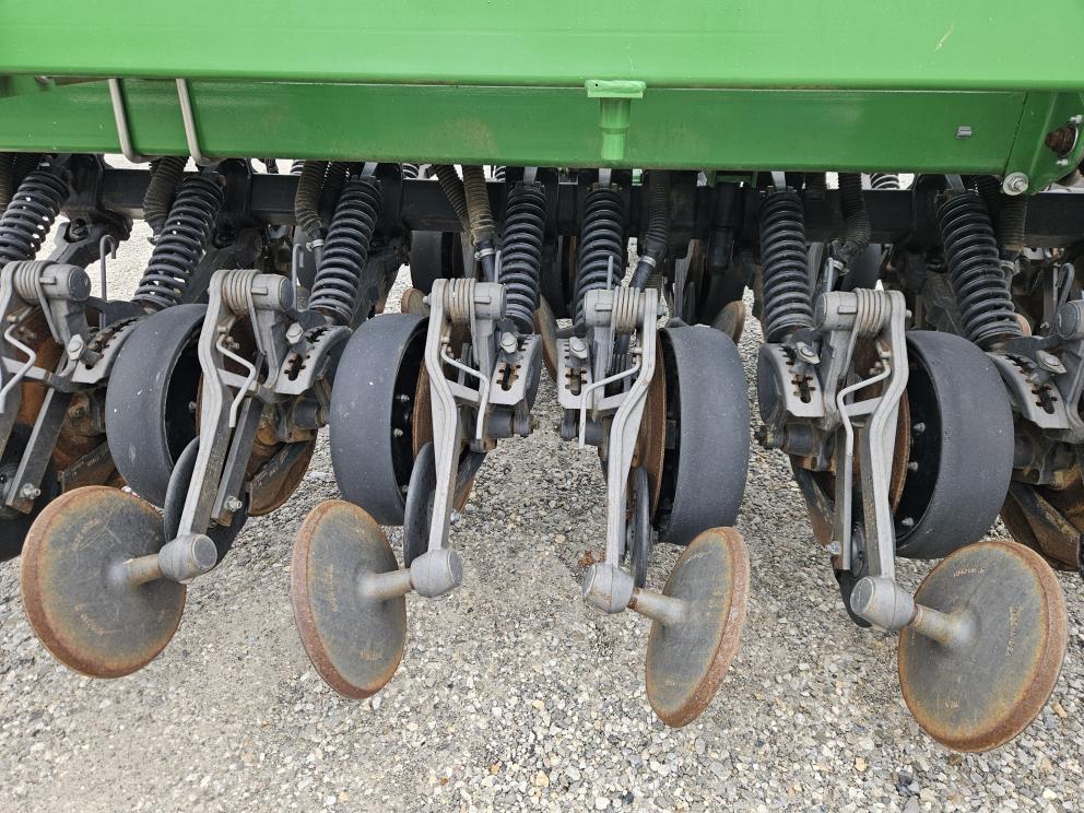 Image for 2018 John Deere 1590