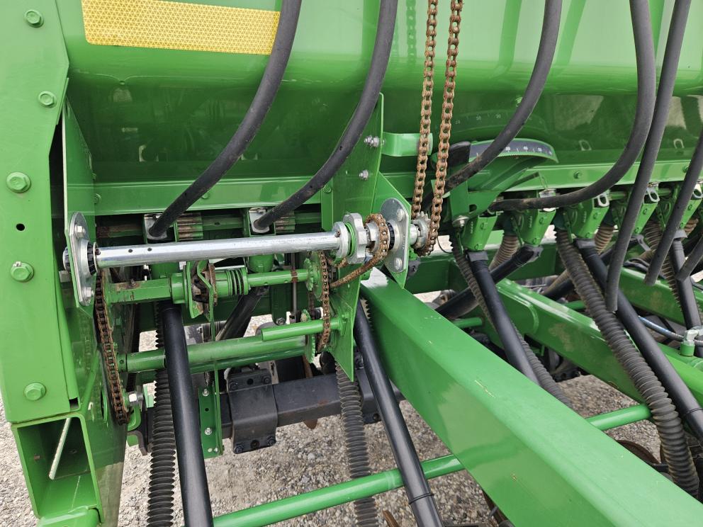 Image for 2018 John Deere 1590