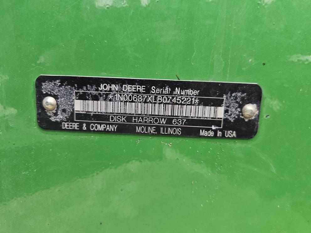 Image for 2011 John Deere 637