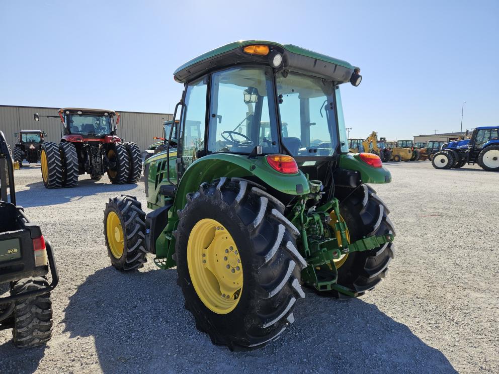 Image for 2019 John Deere 5090E