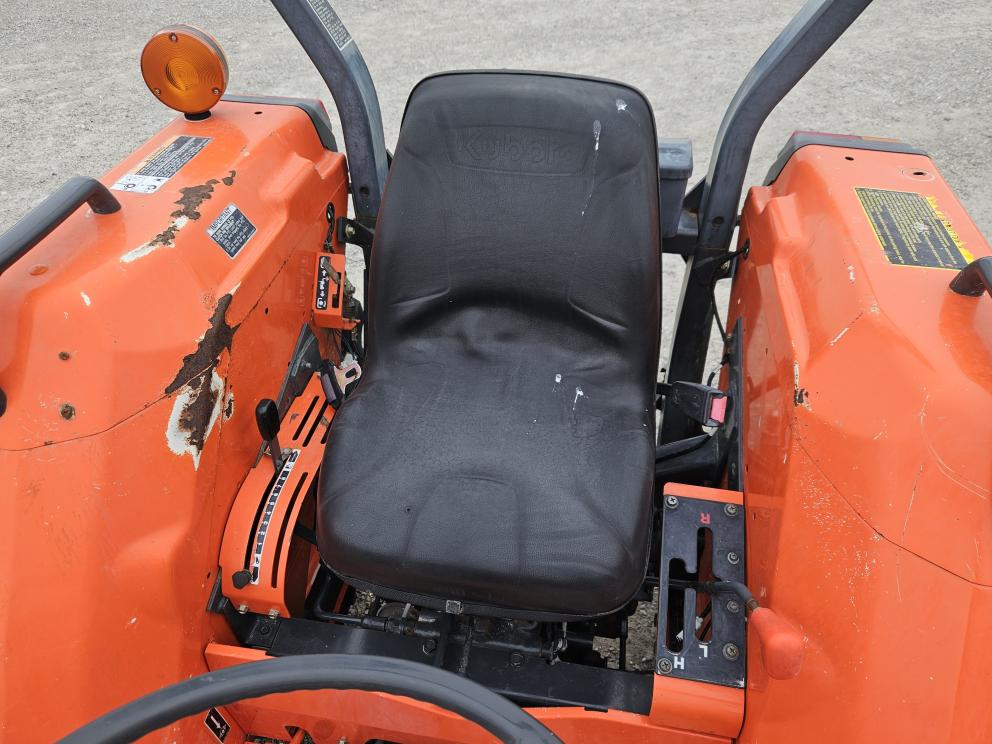 Image for 2005 Kubota MX5000