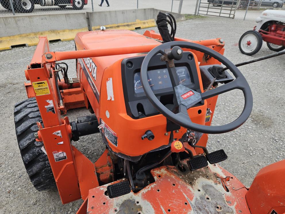 Image for 2005 Kubota MX5000