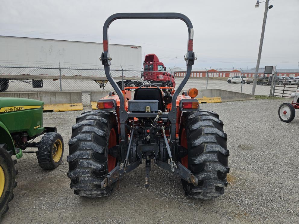 Image for 2005 Kubota MX5000