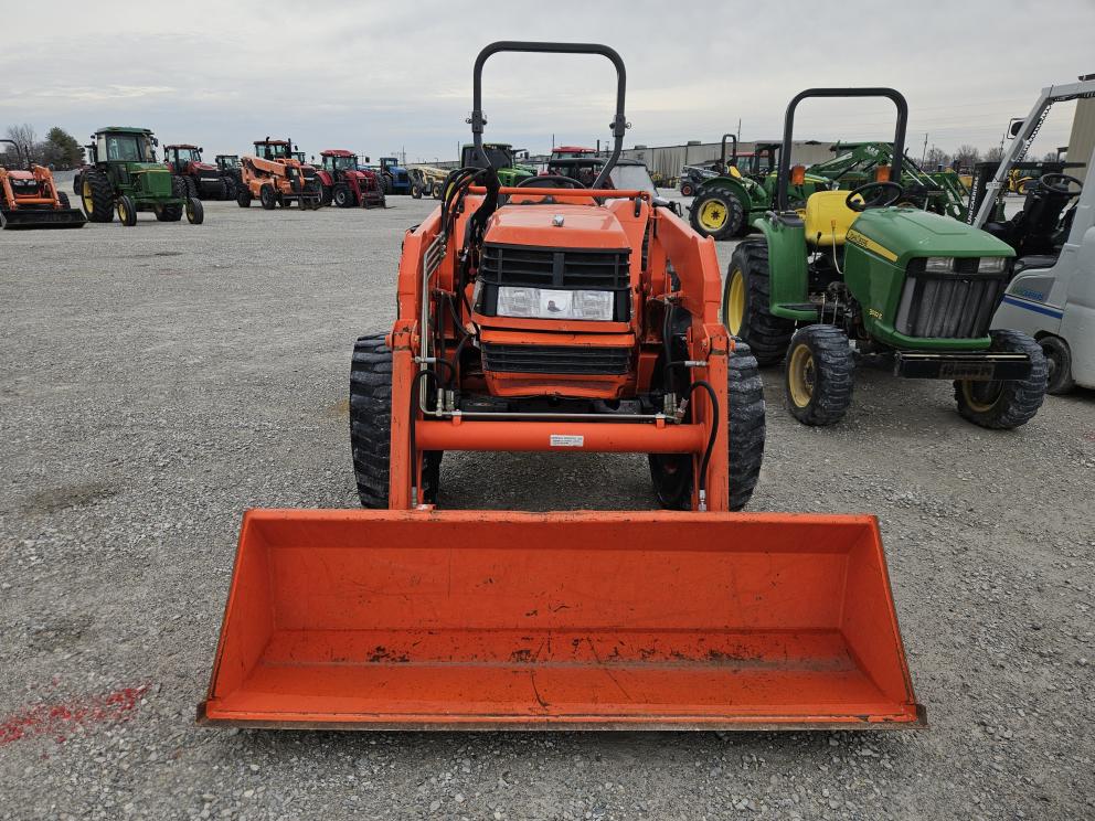 Image for 2005 Kubota MX5000