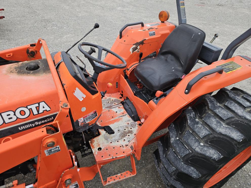Image for 2005 Kubota MX5000