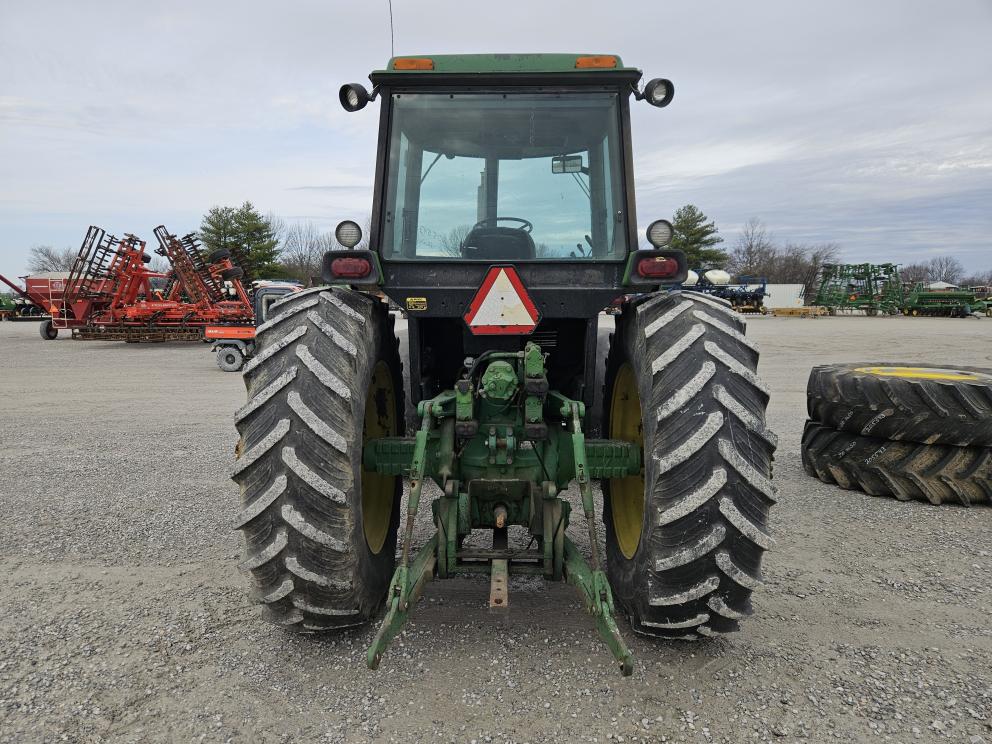 Image for 1988 John Deere 4650