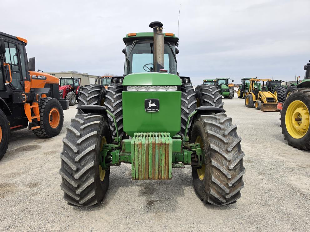Image for 1988 John Deere 4650