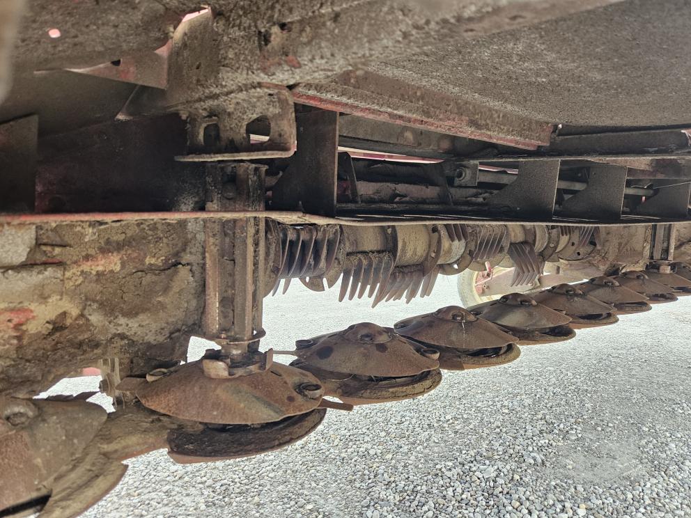 Image for 2014 New Holland H7550