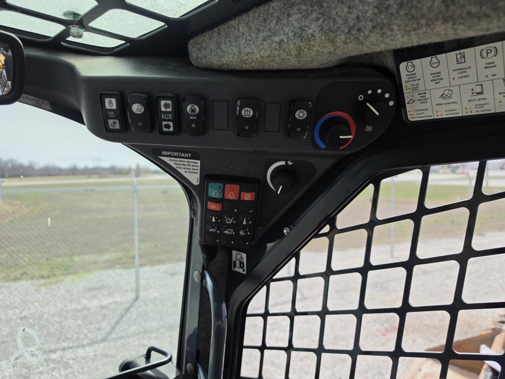 Image for 2018 John Deere 333G