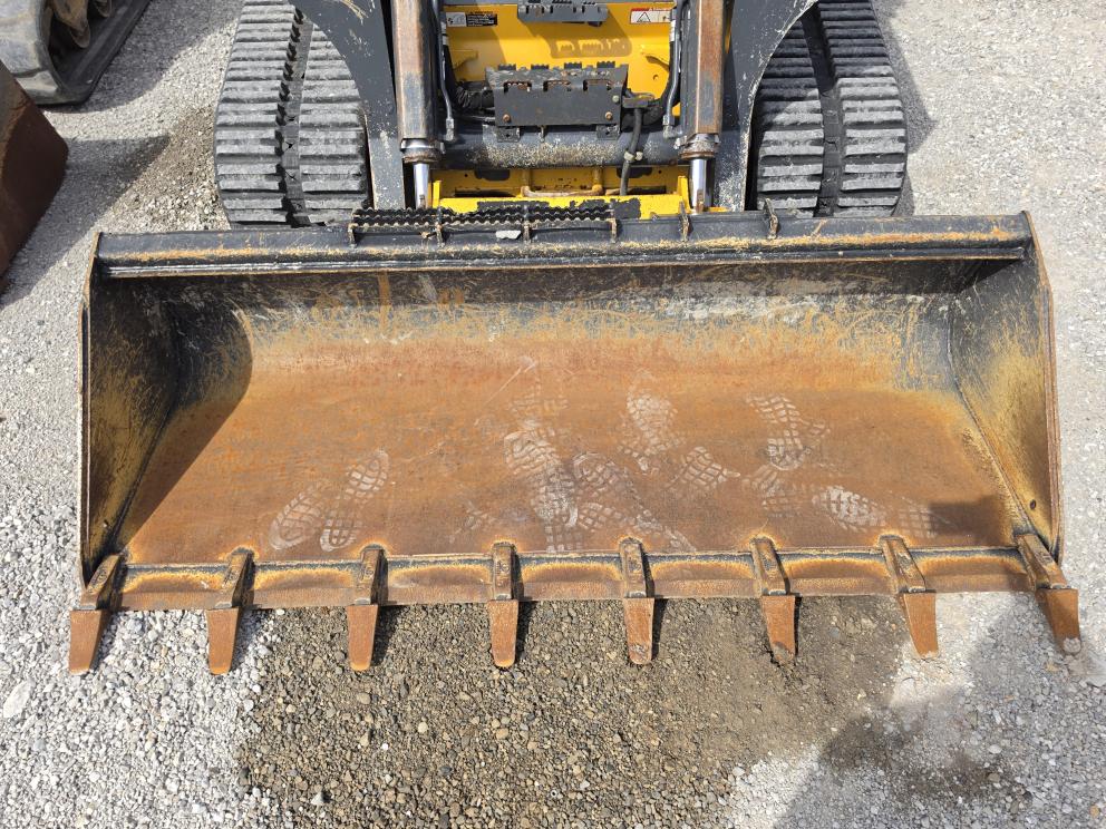 Image for 2018 John Deere 333G