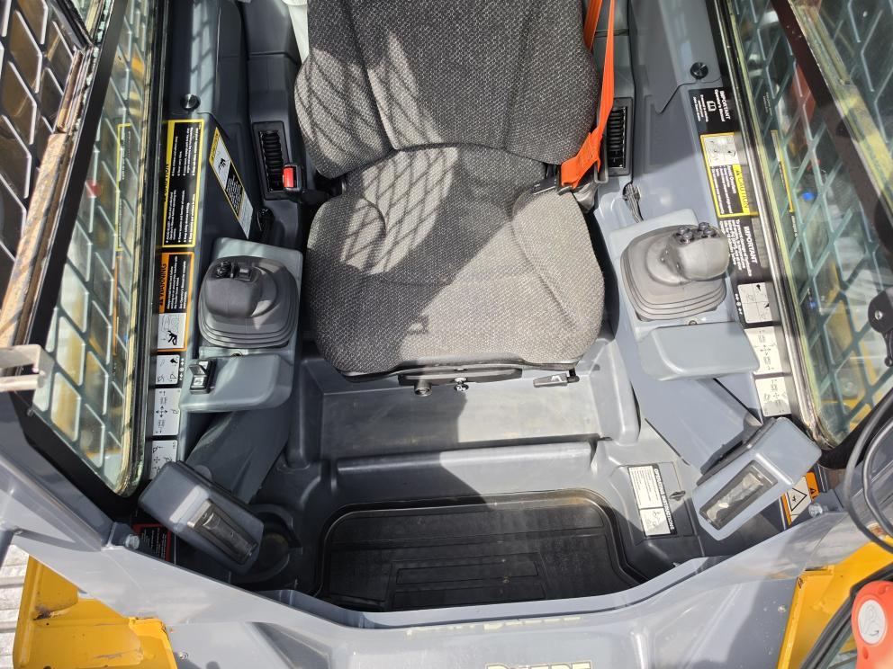 Image for 2018 John Deere 333G