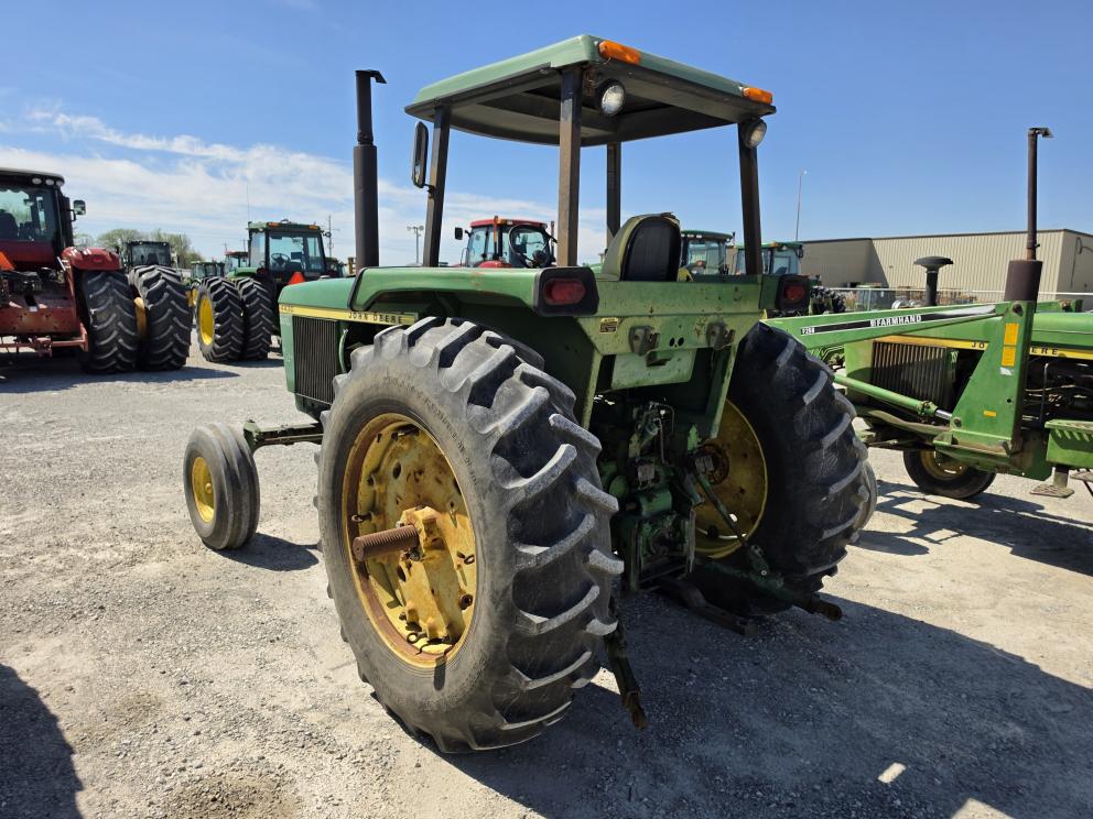Image for 1977 John Deere 4430