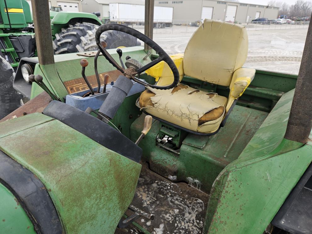 Image for 1977 John Deere 4430
