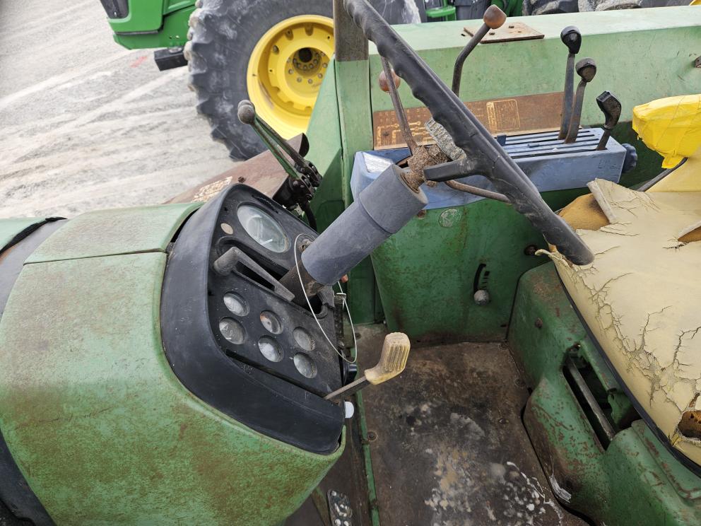 Image for 1977 John Deere 4430