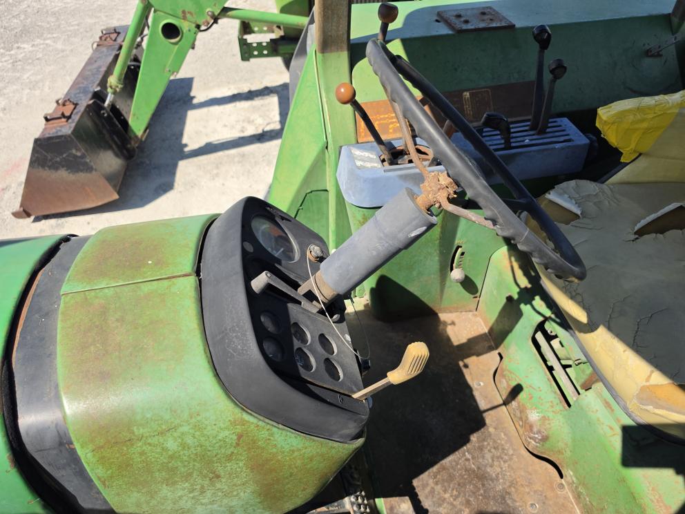Image for 1977 John Deere 4430