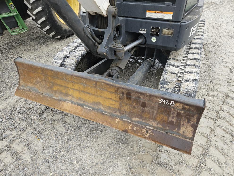 Image for 2013 Bobcat E50