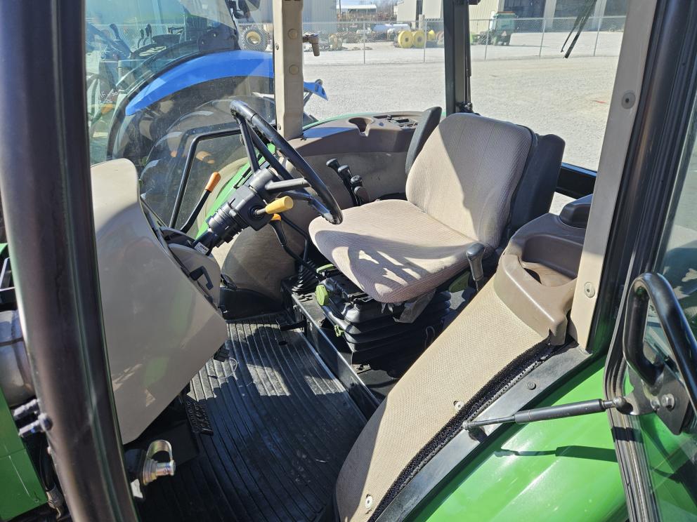Image for 2007 John Deere 5603